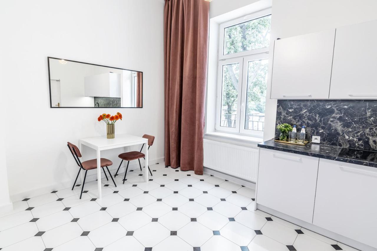 2Bcomfy - Barlickiego Apartment Bielsko-Biala Bagian luar foto
